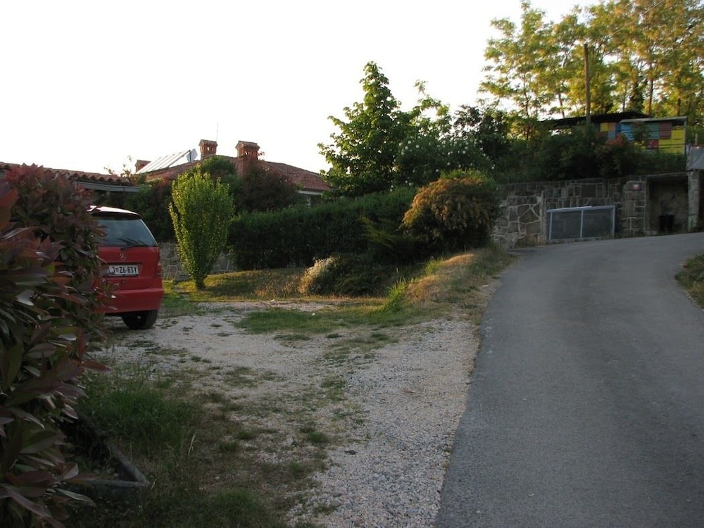 Photo 31