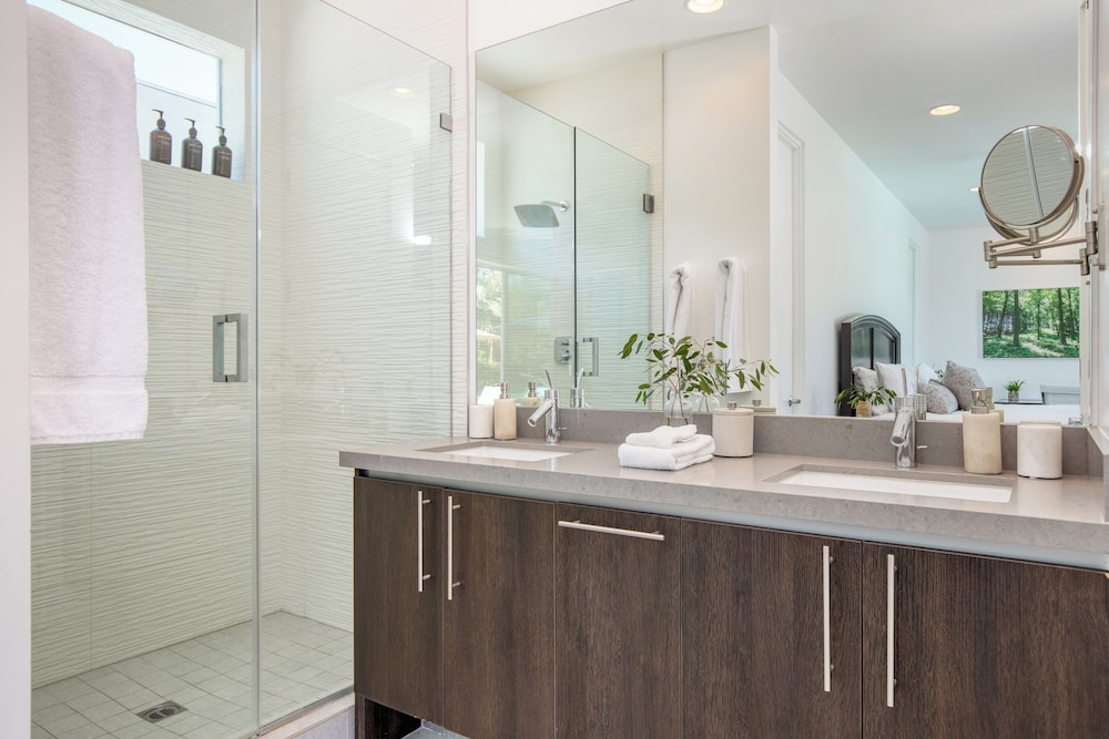 The Polo Villas by AvantStay – Modern Oasis Near Empire Polo Club