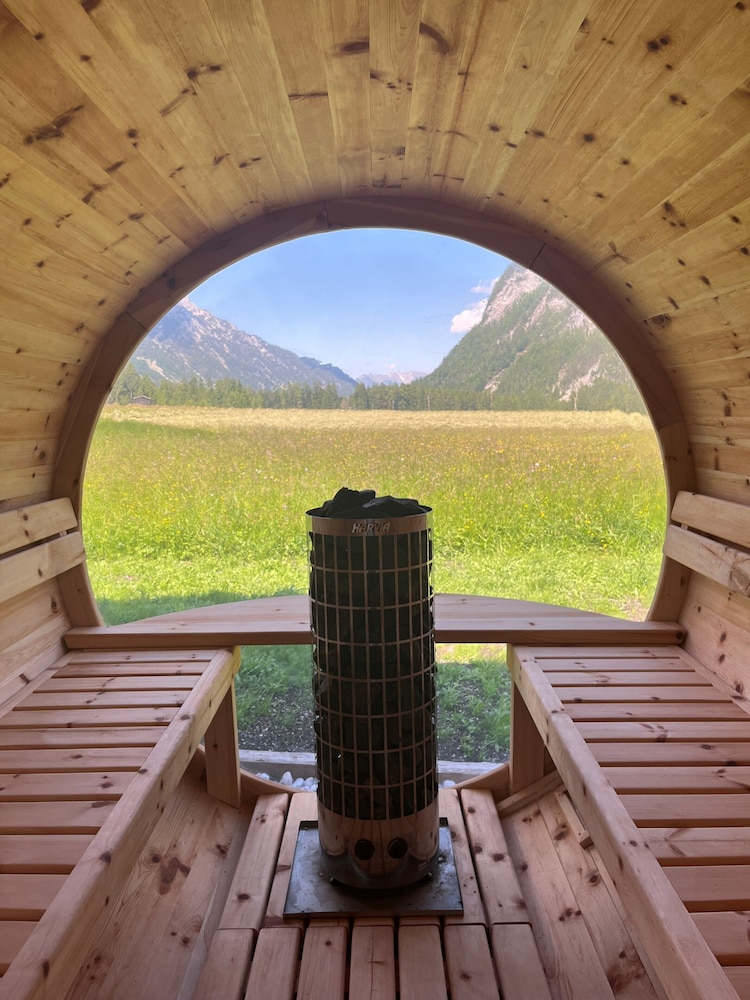 Chalet Leutasch With Ski Trail & Mountain Views
