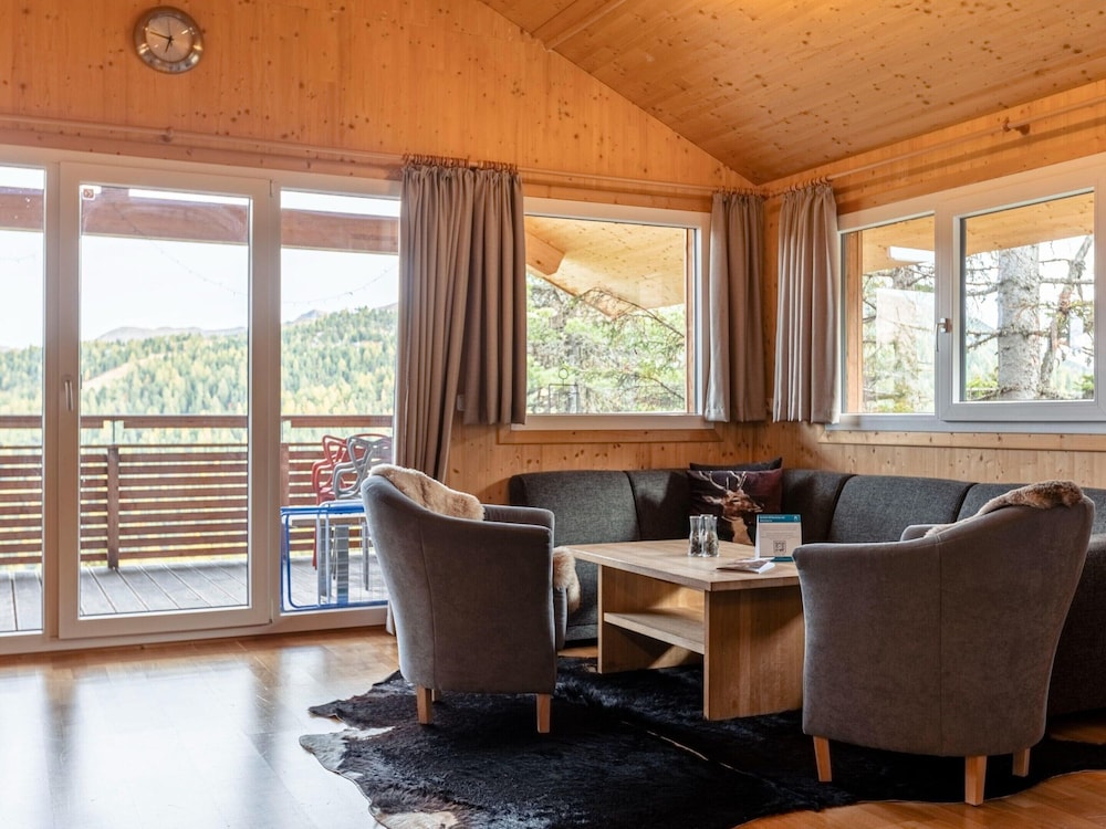 Amazing Chalet With Whirlpool