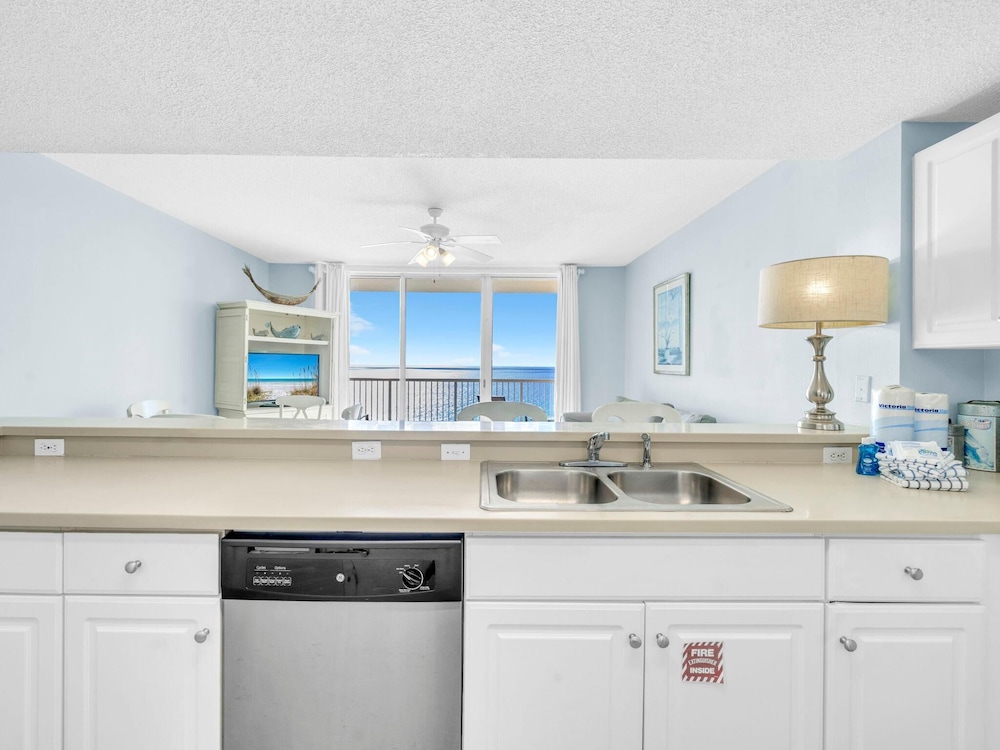 Majestic Beach Towers 1-1314