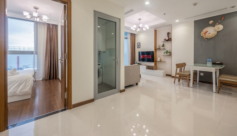 Landmark Apartment in Vinhomes Central Park