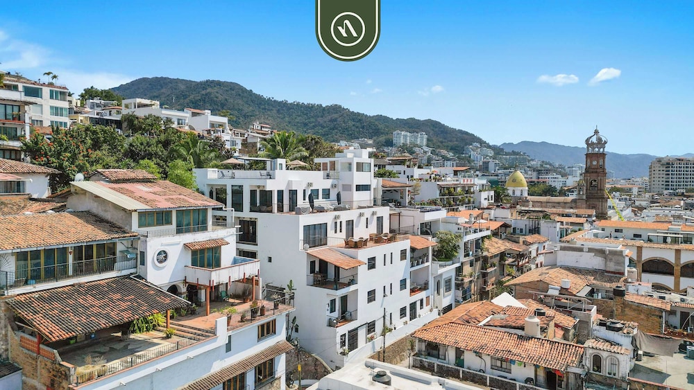 Brand New 1 BR Condo Right Next to the Malecon