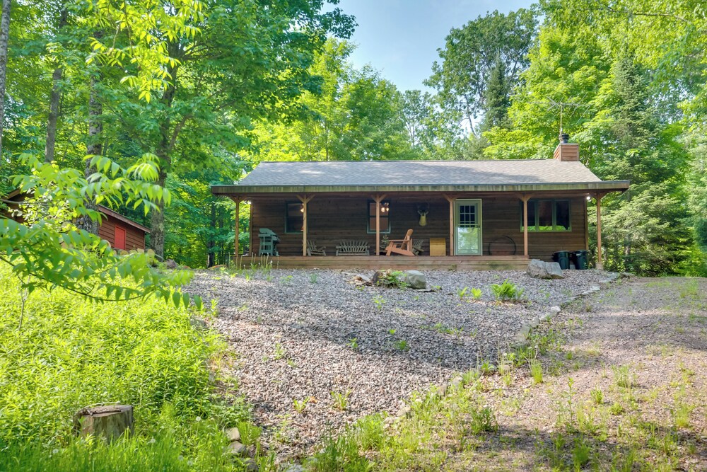 Waterfront Cottage w/ Dock on Papoose Lake! view 3