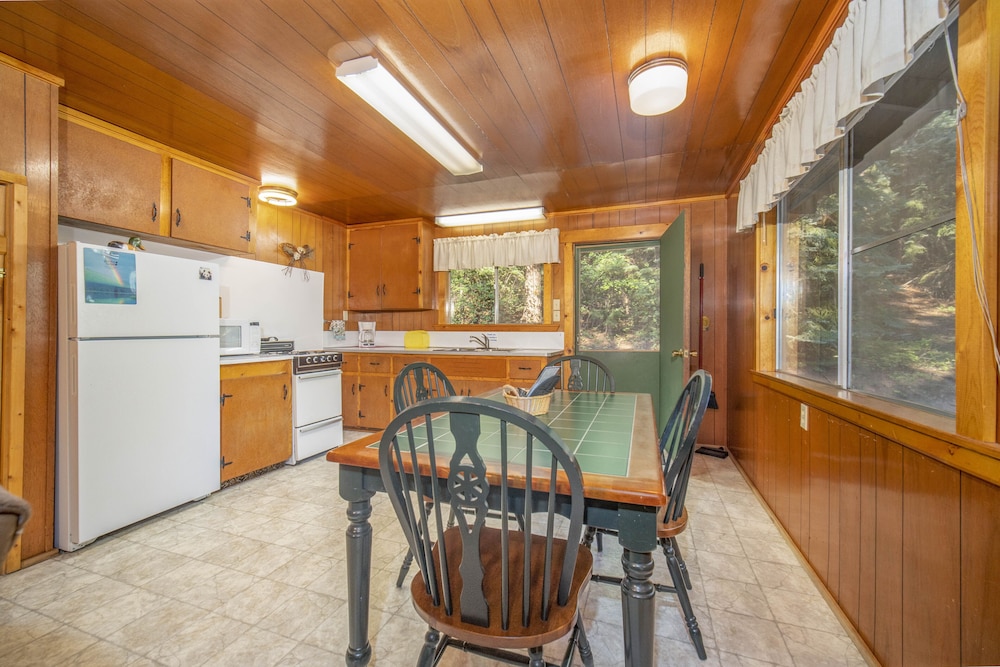 Bear Paw Lodge