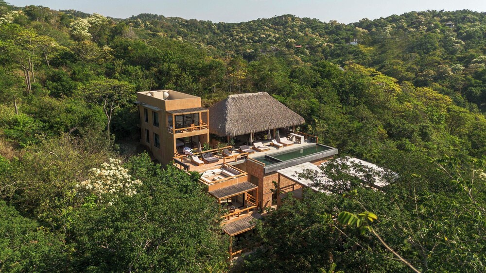 Casa Yute by Ahau Collection