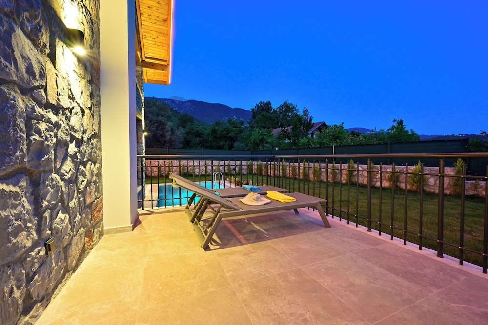 Yaka Esinti Villa