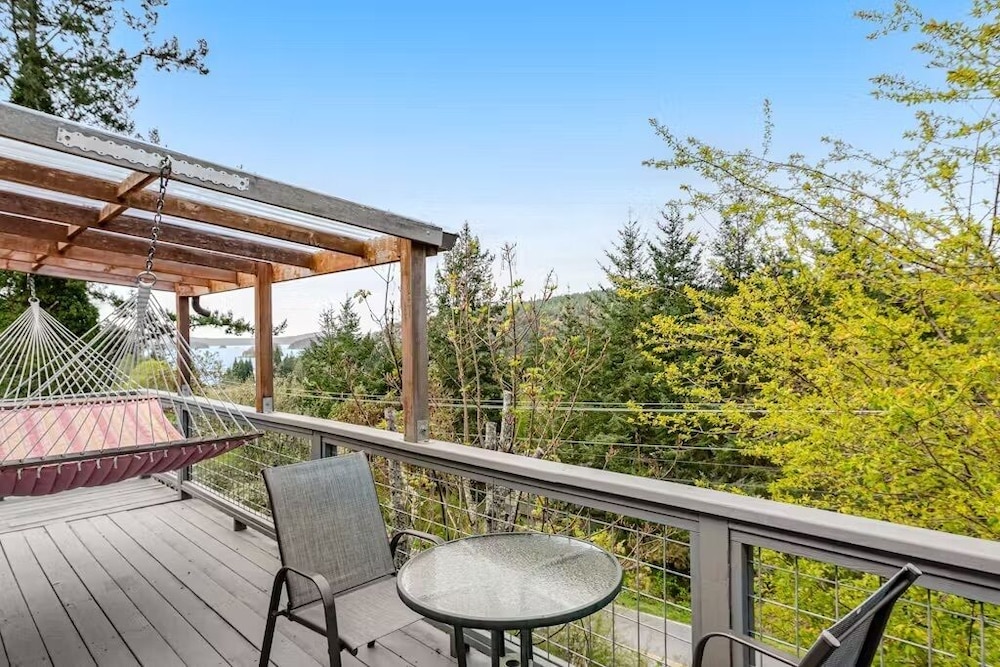 Deer Harbor Cottages