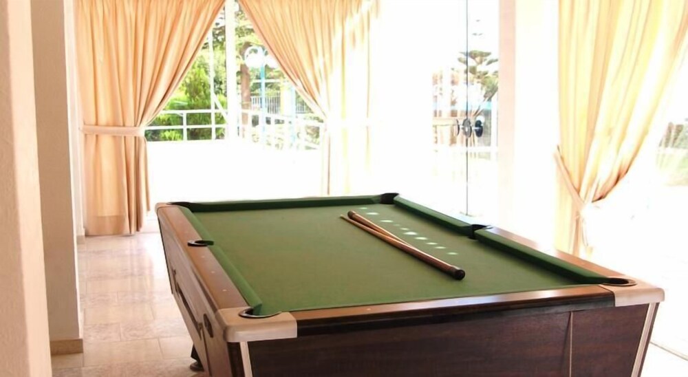 Lagonas Beach Hotel