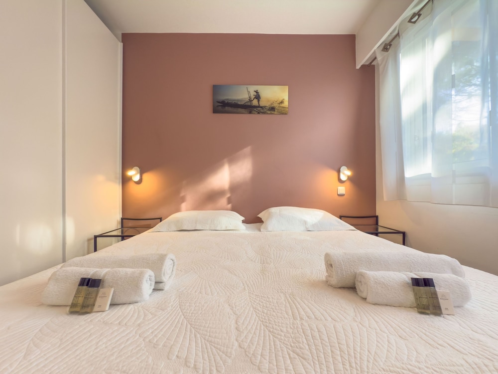 Le Cozy in Cannes With 2 Bedrooms and 1 Bathrooms