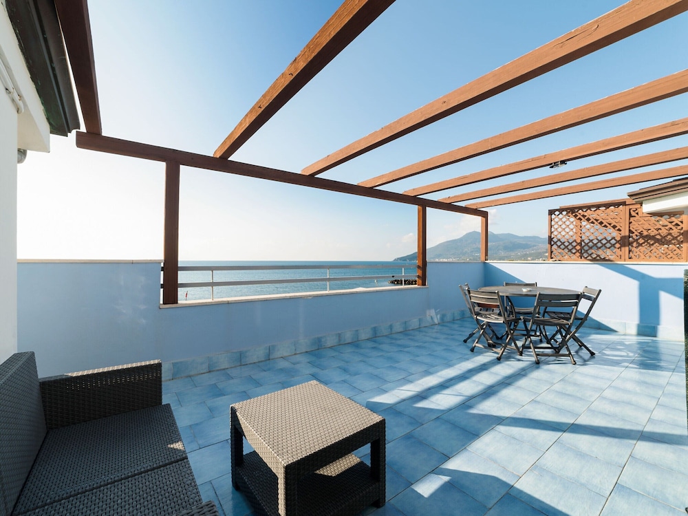 Belvilla by OYO Apartment in Policastro Bussentino photo 2