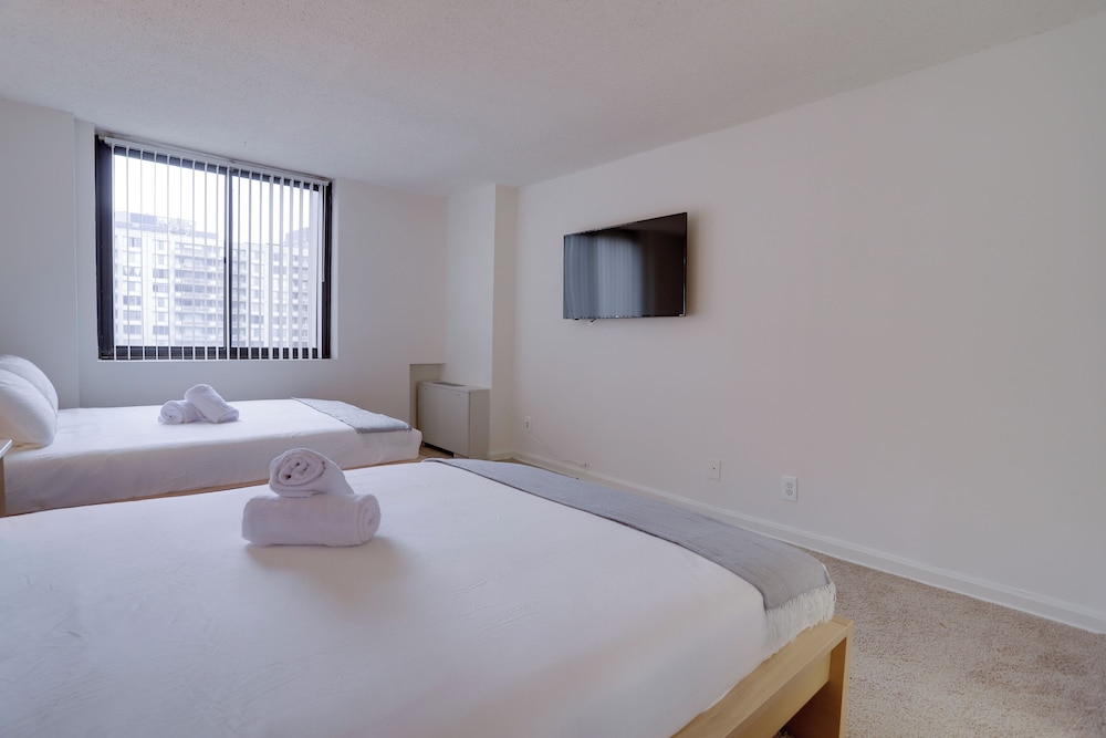 Convenient Apt Near Airport