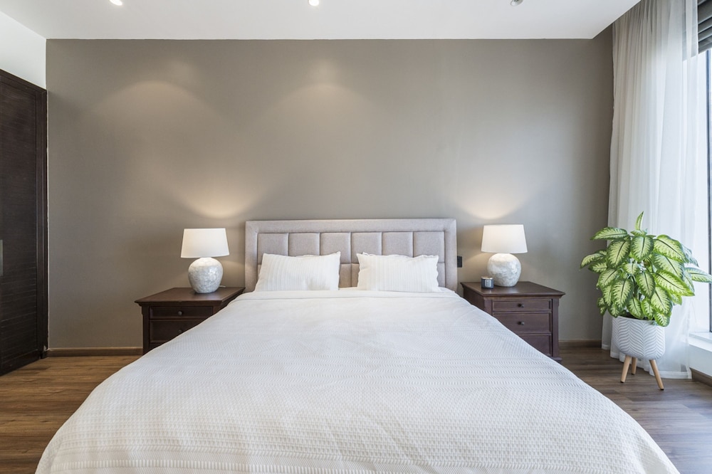 Emerald at Tiara Beach Residences With Atlantis Views