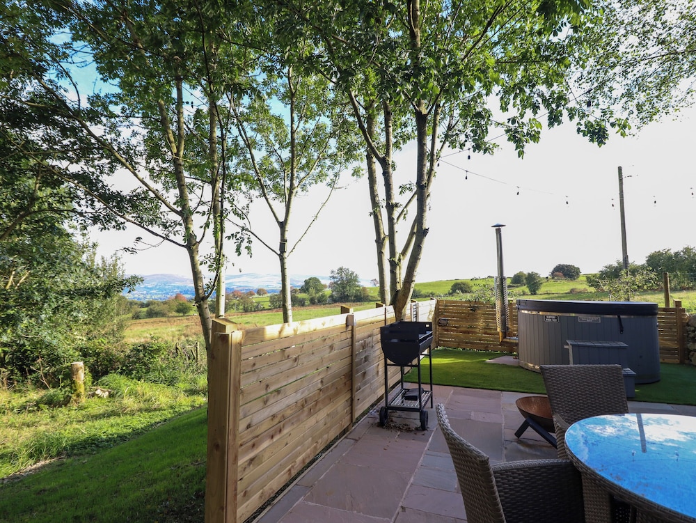 Orchard Lodge