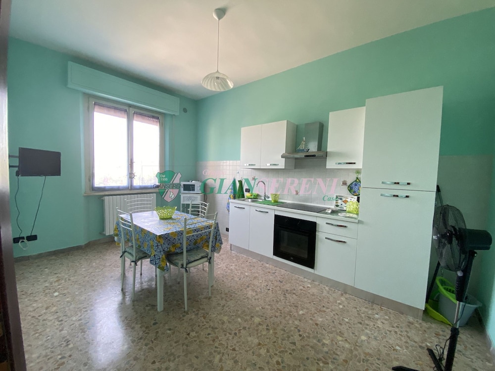 Two-room Apartment Sleeps 4 IN THE SAN Bartolo Area-rif Sabri