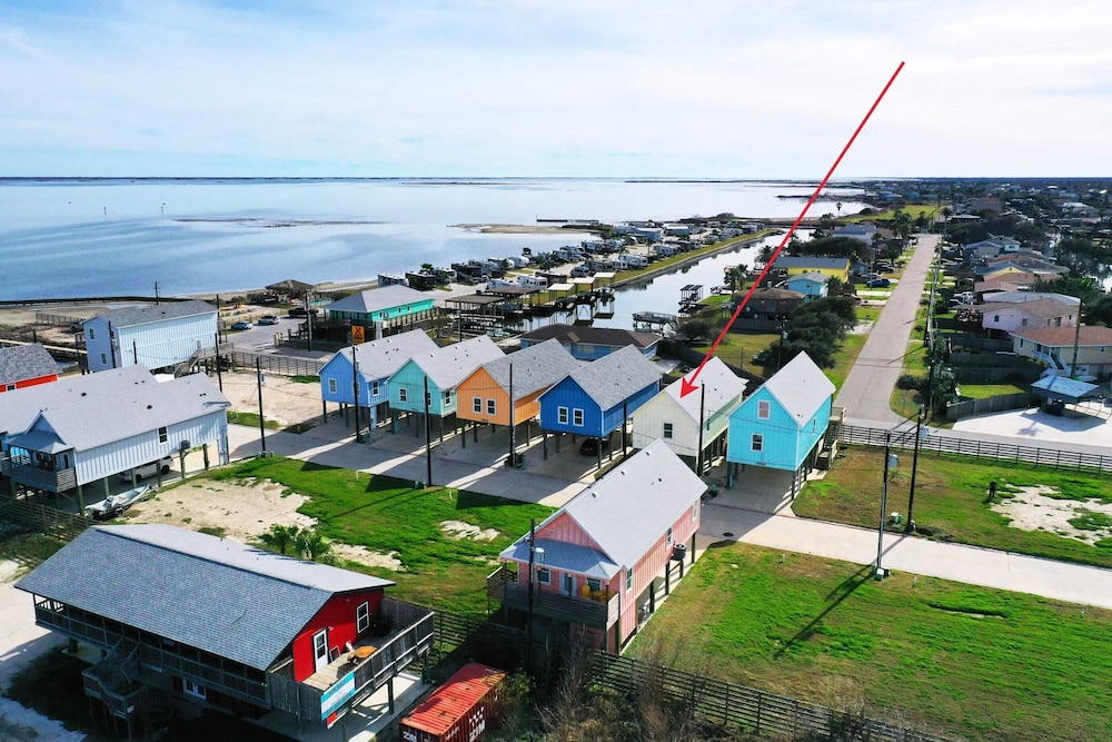 2 Homes on the Bay, Shared Waterfront Pool + Boat Dock Laguna Village Paradise