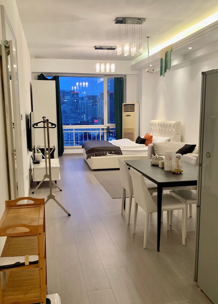 Beijing Furnished Apt with Queen bed