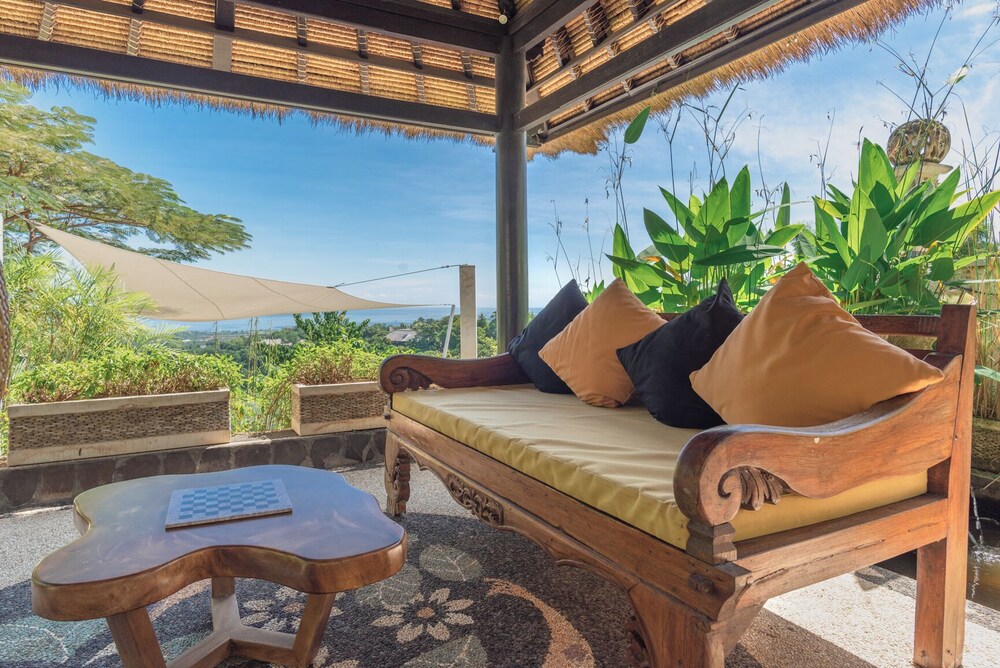 Bougainville Hill Villa