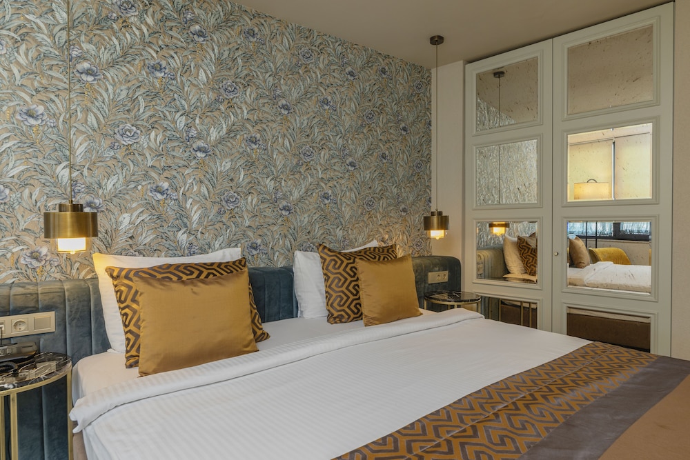 Ayramin Deluxe Hotel - Image 83