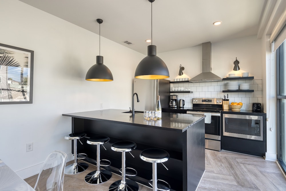 The Carter 401 by Avantstay 4BR Balcony