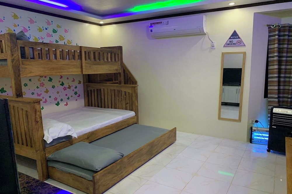 Michael's Homestay - Farm Villa near Patar Beach & Bolinao Falls