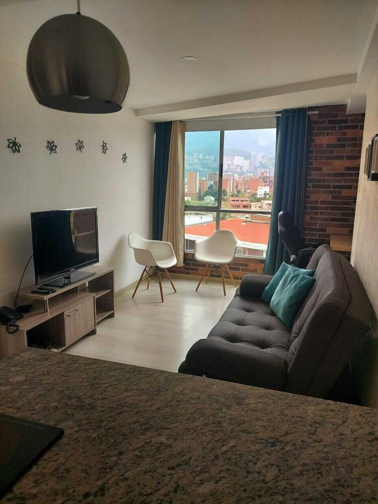 Lovely one bedroom condo in Laureles