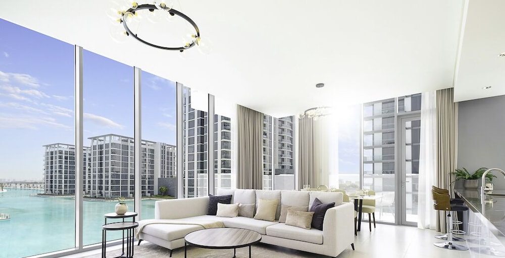 LUX Burj Khalifa Lagoon View Suite 2