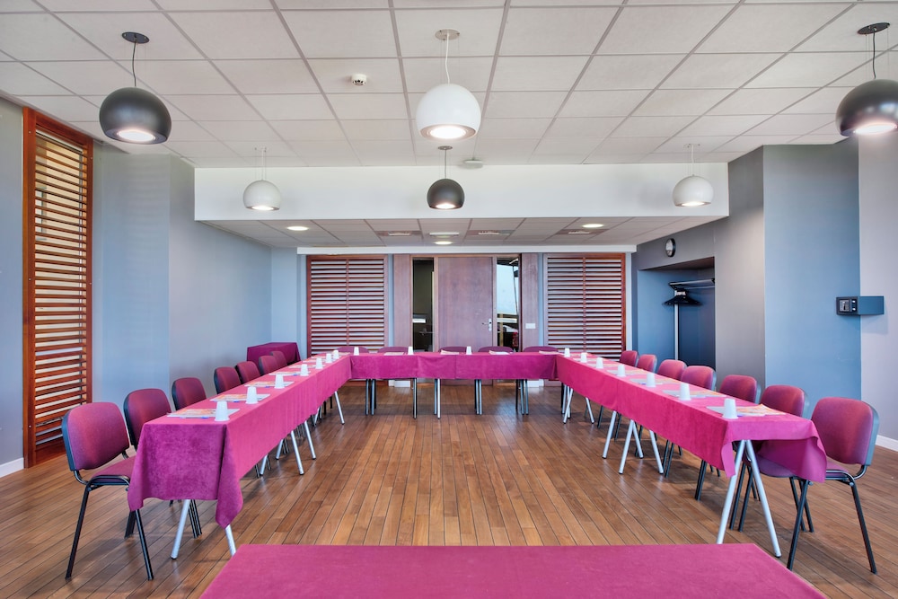 meeting & event spaces