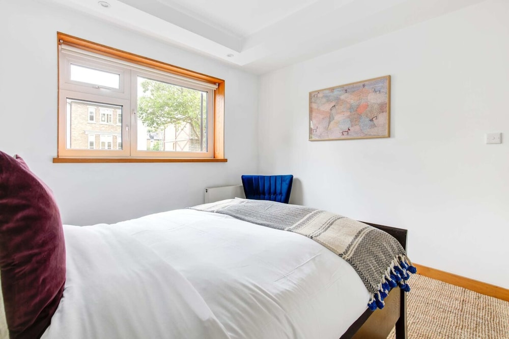 Modern Notting Hill 2 Bedroom Near Royal Oak Tube
