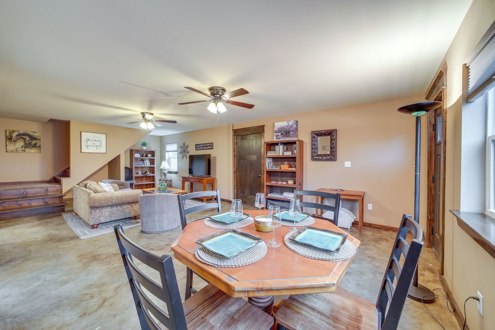 Hunt, Fish & Enjoy the Outdoors: Rural Atoka Home