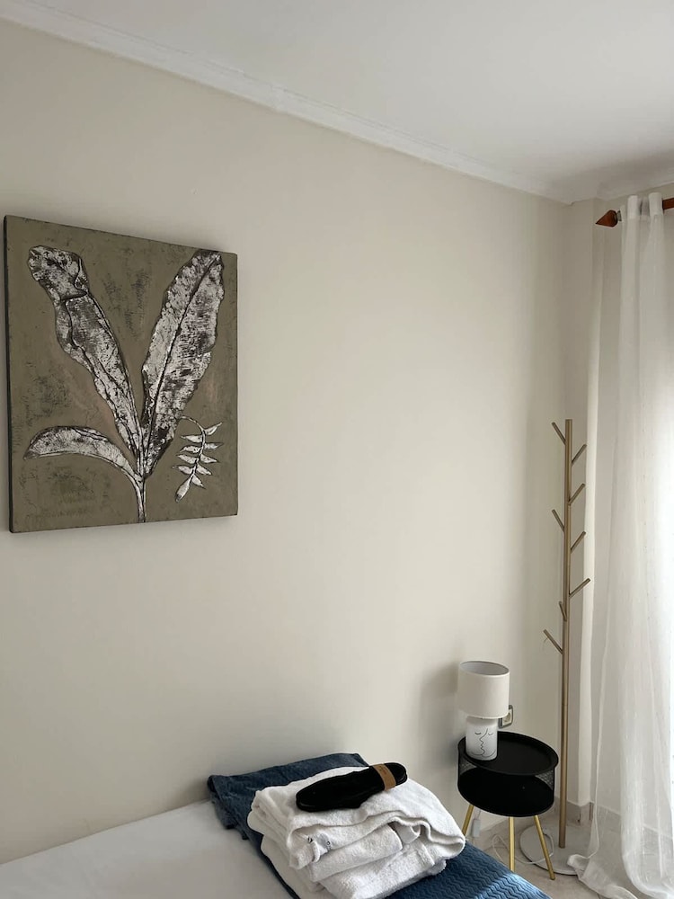 Cozy Apartment in Old Town Ano Polis