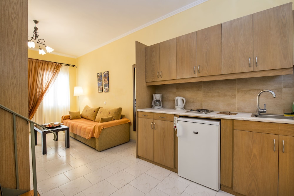 Kostis Villas