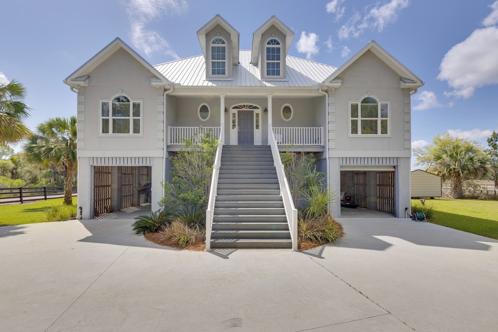 Fish, Boat & Unwind: 'creekside Oasis' in Darien!