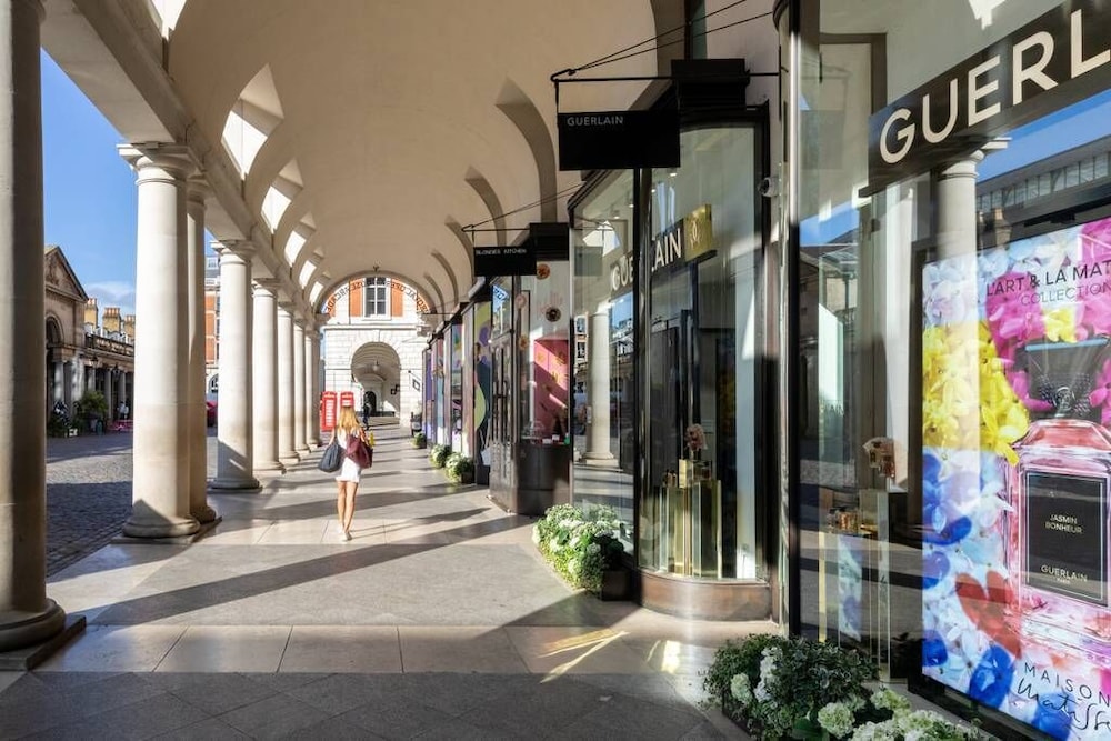 Drury Lane II by Onefinestay