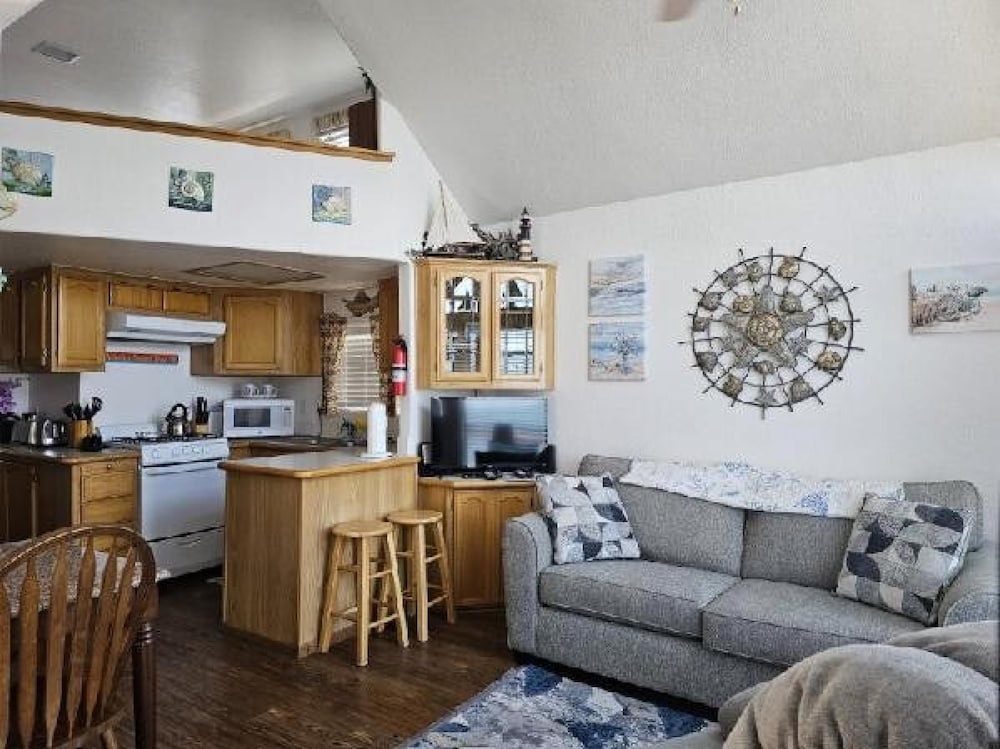 Oceanfront Cabin 9 With Jacuzzi Awesome Views