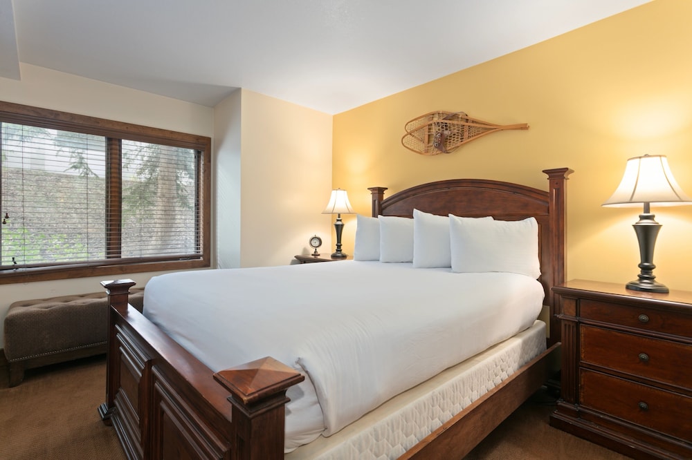 Ridgepoint - Three Bedroom with Spa #128 3 Condo