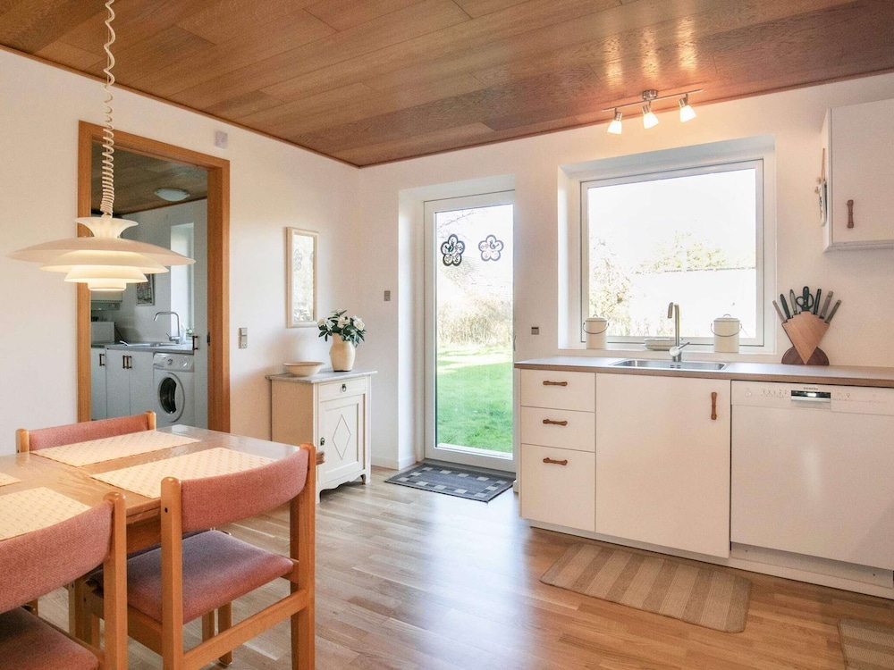 Cozy Holiday Home in Syddanmark near Sea view 4