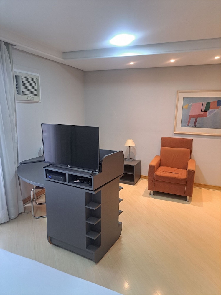 Get a Flat 1302 Bienal Ibira SP