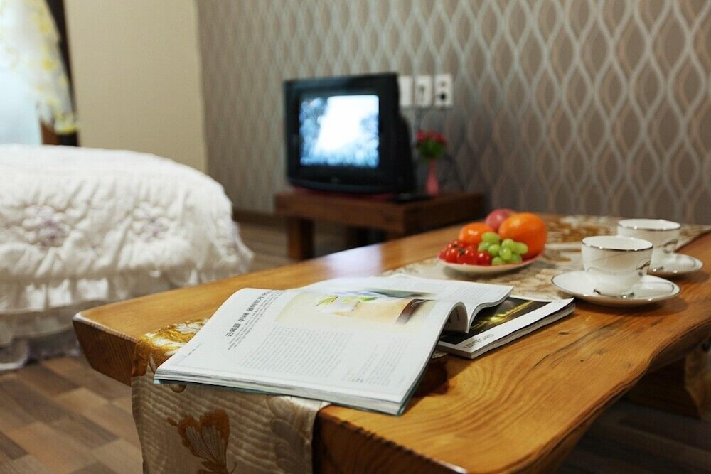 Photo 9