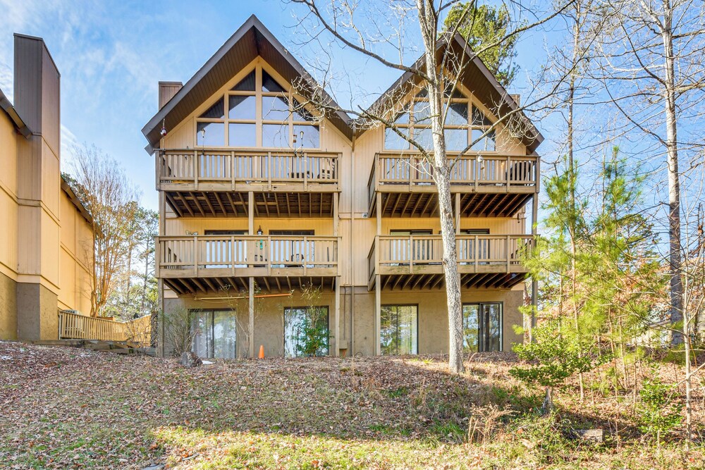 Golf Course View: Modern Keowee Key Condo!