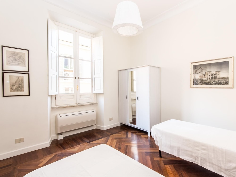 RSH Luxury Vatican Four Bedroom Apartment