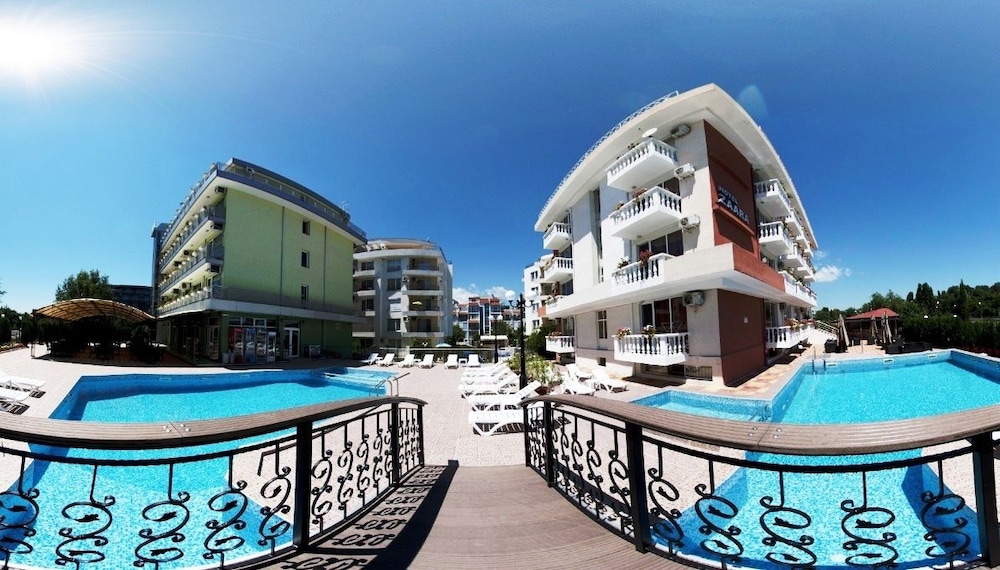 Hotel Zaara