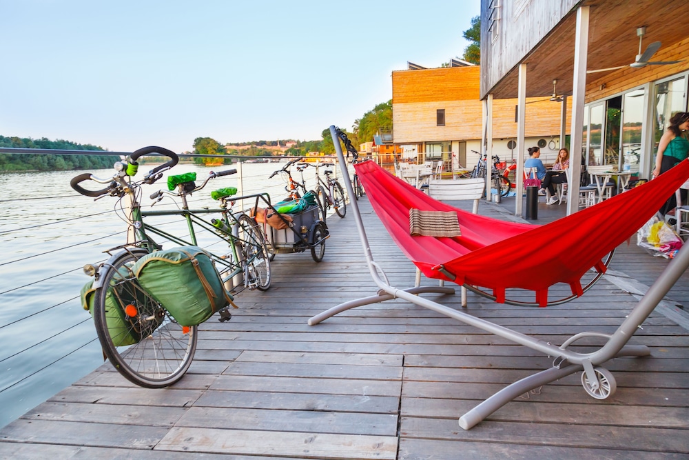 ArkaBarka Floating Hostel and Apartments