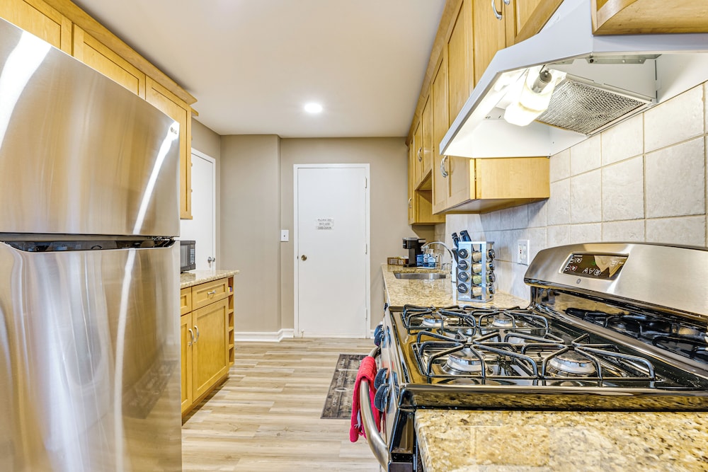 Walkable Condo < 1 Mi to Centennial Olympic Park!