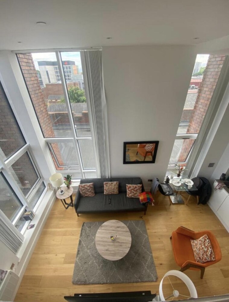 2 Level American Loft Style Apartment With Balcony view 5