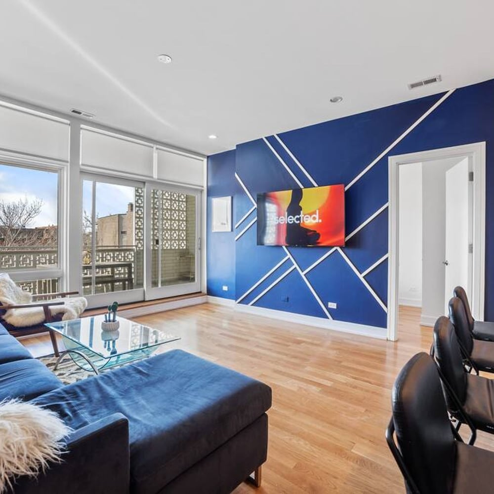 4-bedroom Condo Near Fulton Market w Rooftop
