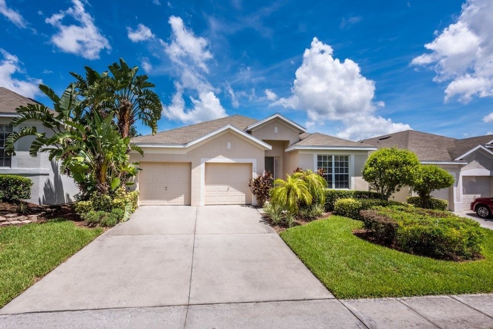 7BR Pool Home Emerald Island by SHV-8409
