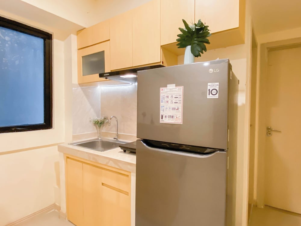 Modern Contemporary 2Br Apartment At Meikarta