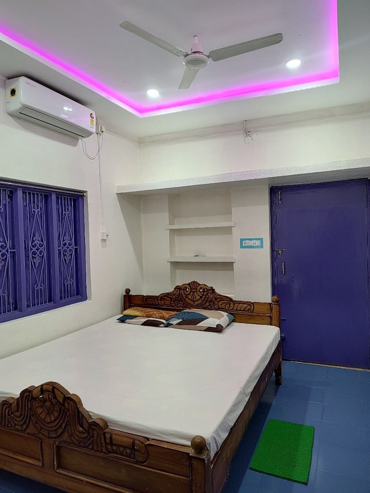 Goroomgo Sandhya Homestay Puri