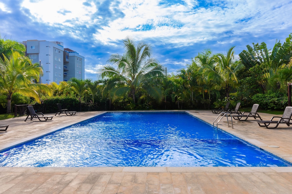 Modern Apt With free parking and AC 3brs view 5